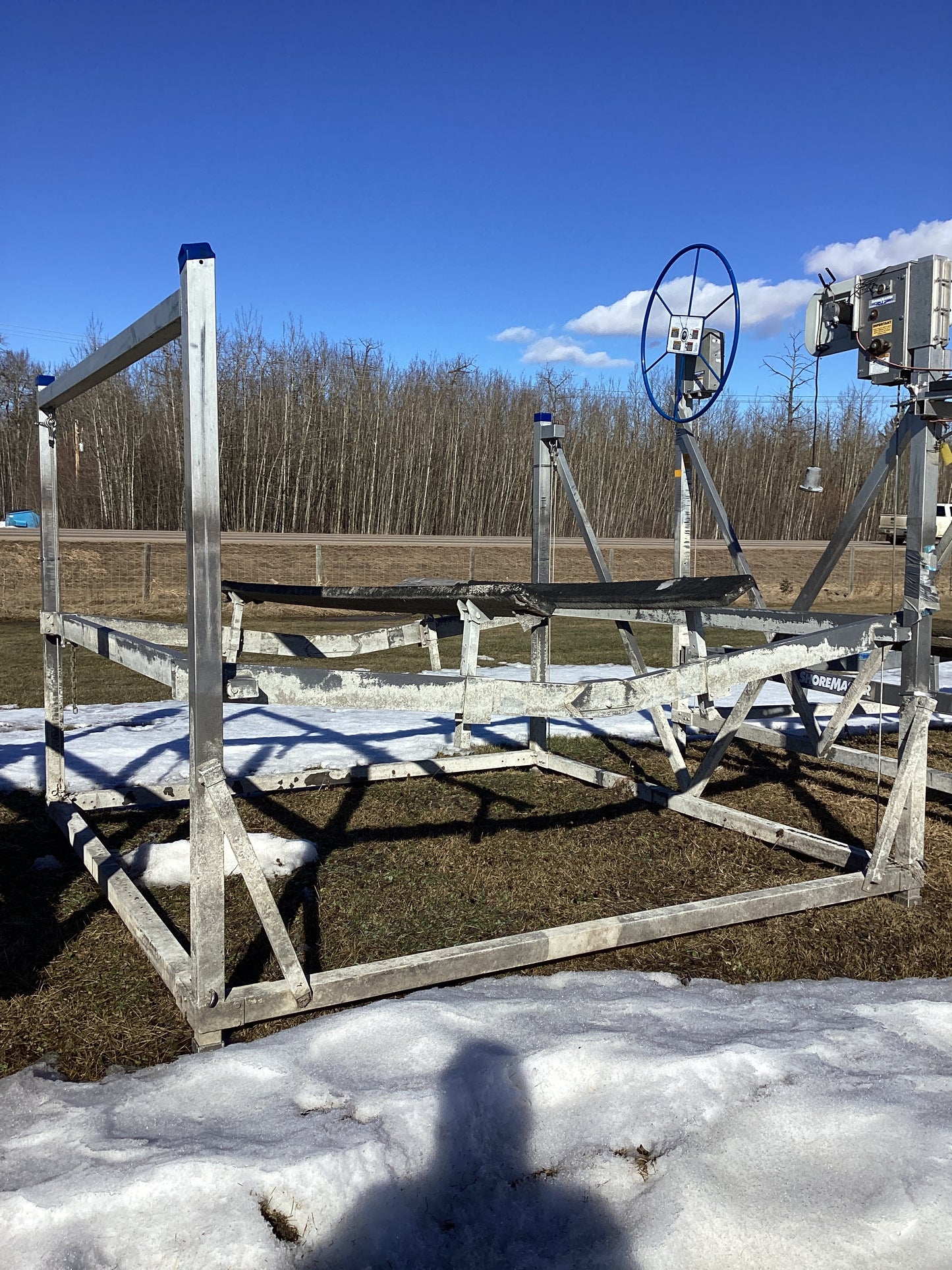 Shore Master 4000lb Lift with Motor (Used)