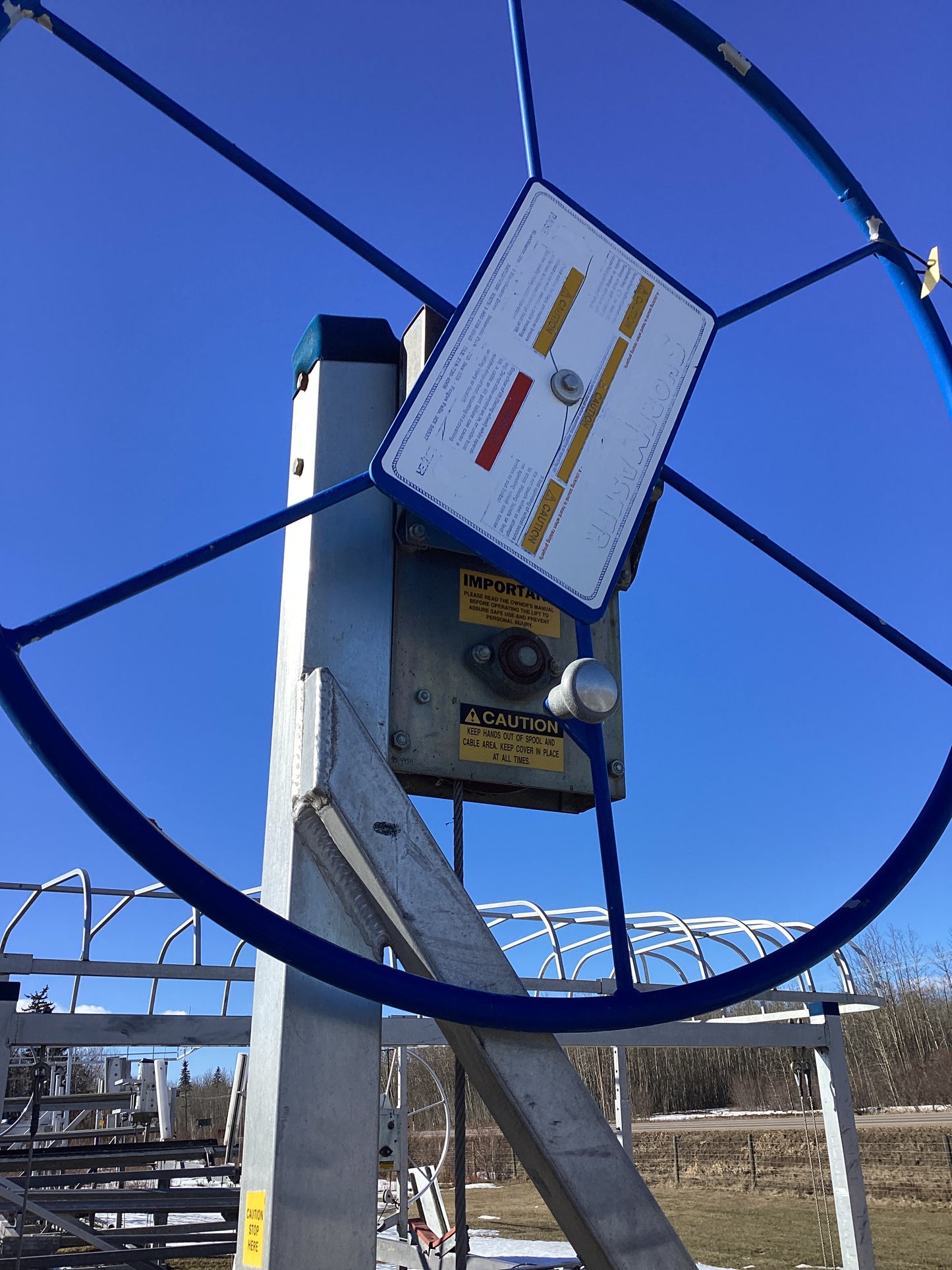 Shoremaster 2600lbs Boat Lift