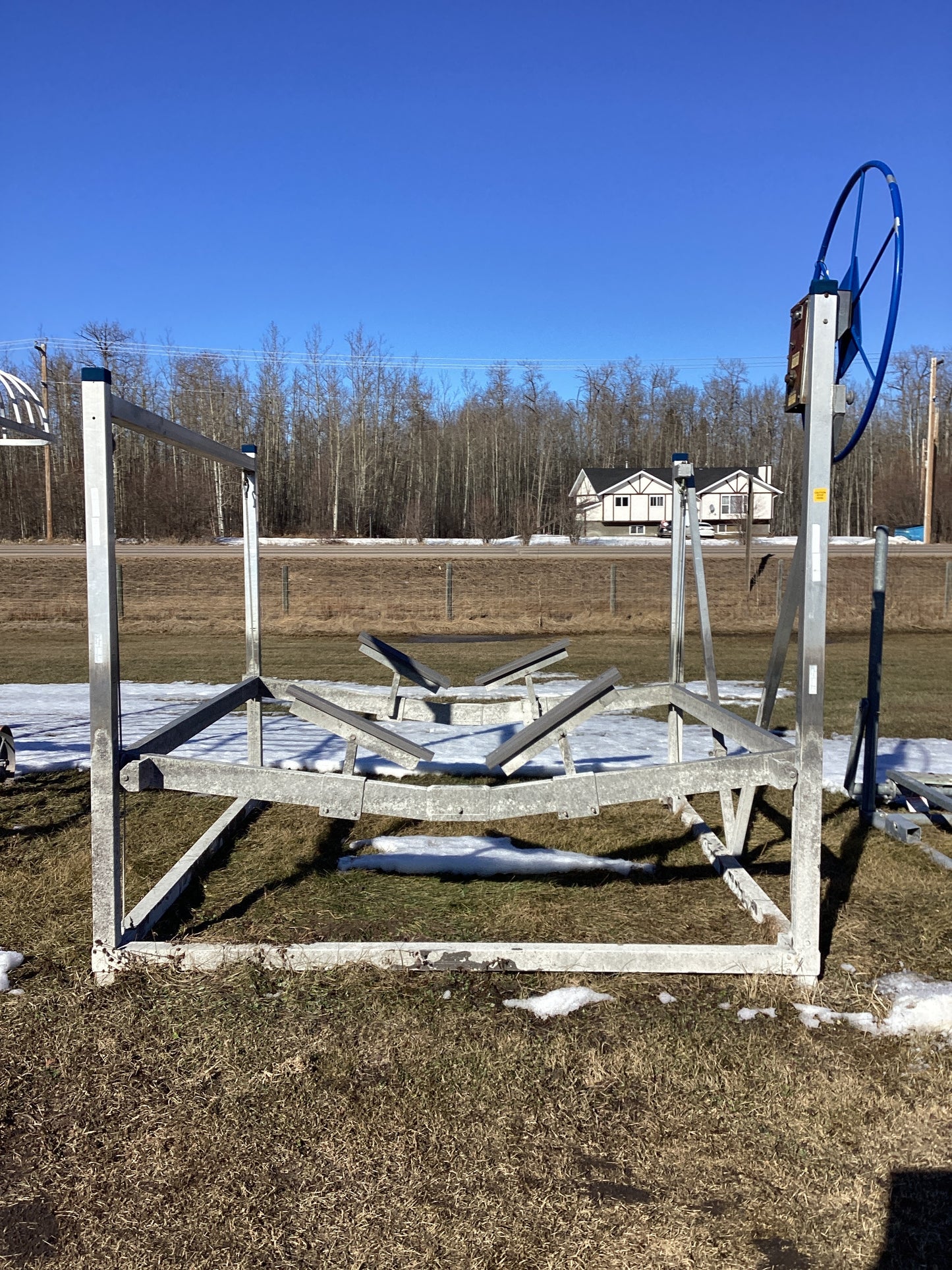 Shoremaster 2600lbs Boat Lift